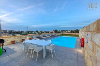 LUX Villa with Private Pool, BBQ & Rooftop Oasis by 360 Estates - 5