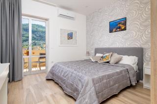Nonno Angelo - 4 Bedrooms with Free Parking & Seaview Balcony - Sorrento - 7
