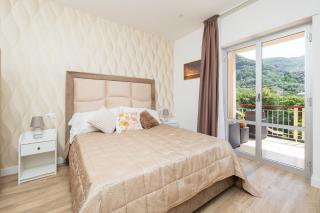 Nonno Angelo - 4 Bedrooms with Free Parking & Seaview Balcony - 6