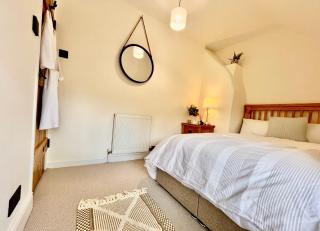 Peaceful Cotswolds cottage - Stratton Saint Margaret - 5