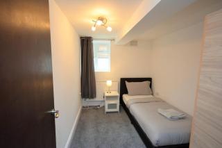 Lovely 4bedroom Apartment London - Londen - 3