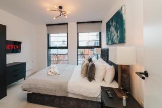 Luxury City & Canal view Stylish Pad, Family, Contractors, Fast WiFi - Birmingham - 9