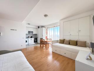 Bright apartment next to main avenue and marina #1870 - Lagos - 5