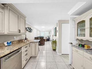 Flamingo Large 3 bed 2 bath 2 story beach condo - Bradenton Beach - 4