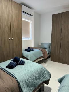 Large Penthouse In Cenrtal Area - Il-Gżira - 4