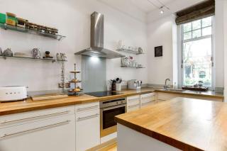 Elegant 2 Bedroom Apartment in Kensington - 6