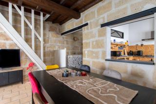 Maison familiale à 2 min à pied de l'Institut A Armand Calme Jeux babyfoot Jacuzzi Proche Mer - 2