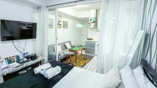 Stunning 1-Bed Apartment in Paranaque - Manila - 9