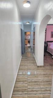 Complete 4-Bedroom House facing Kigali Golf Course - Kigali - 5
