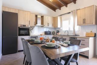Luxury and Tranquility - Halicouna's Perfect Gem - Halikounas - 6