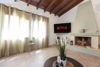 Luxury and Tranquility - Halicouna's Perfect Gem - Halikounas - 8