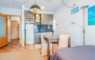 Gorgeous Apartment In Empuriabrava - Empuriabrava - 1