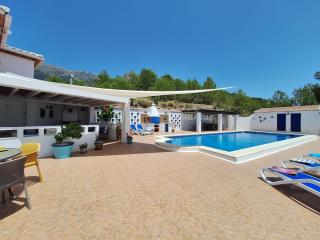 Casa Alta - exclusive large luxury private villa, large pool, amazing views, on the edge of the village and next to natural park - Canillas de Aceituno - 4