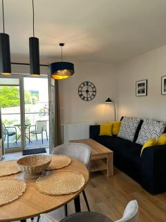 APARTAMENTY DELUXE z dwoma sypialniami, balkonem, parkingiem, blisko centrum - Kudowa-Zdrój - 9