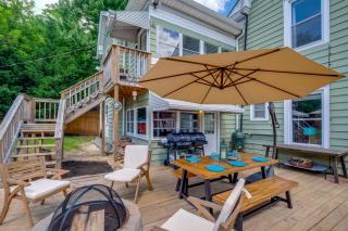 Large Lynchburg Family Home with Hot Tub 4 Mi to LU - Lynchburg - 0