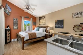 Industrial Old Town Bungalow with Free Cruiser Bikes - Fort Collins - 4