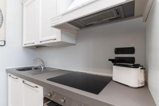 Spacious 3-Bedroom Apartment - 10 Min to City Center & 5 Min to Gaslini Hospital - Genova - 5