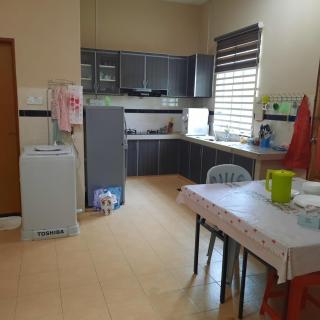 Iqbalina Homestay 2 Kemaman - Kampong Kemaman - 3