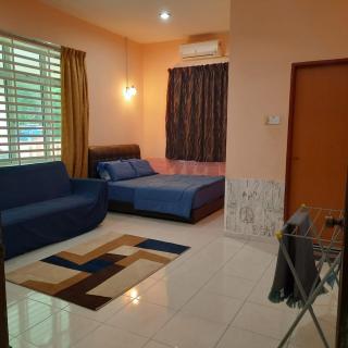Iqbalina Homestay 2 Kemaman - Kampong Kemaman - 7
