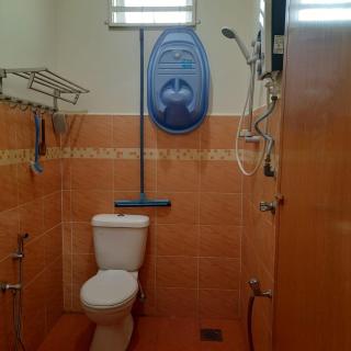 Iqbalina Homestay 2 Kemaman - Kampong Kemaman - 1