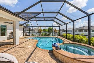 Relax & Unwind in Privacy - Heated Salt Water Pool and Spa - Villa Belle Vie - 0