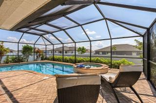 Relax & Unwind in Privacy - Heated Salt Water Pool and Spa - Villa Belle Vie - Cape Coral - 6