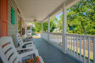 9th Street Sandy Feet by Oak Island Accommodations - Oak Island - 5