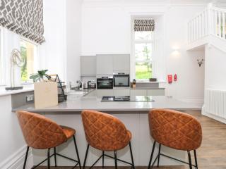 The Kennedy House Stone Cross Mansion - 3