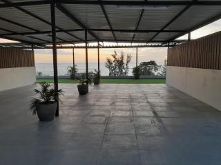 Seaside Escape Apartment - 1