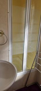 Peaces caravan 8 berth - 4
