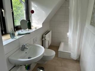 Zentrales 1-Zimmer Appartment - 24 H Check Inn - Flensburgo - 4