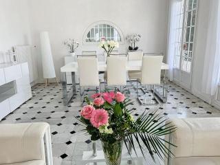 Amazing view villa for your holidays - Villeneuve-Loubet - 1