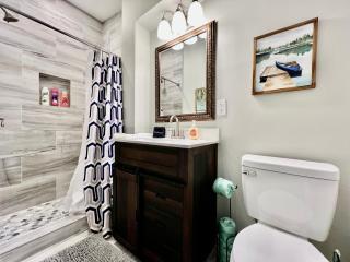 Charming 4BR Home in Liberty Township w Large Deck - 5