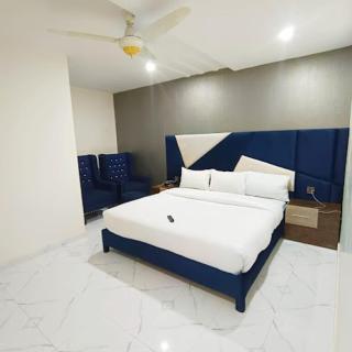 Hotel B R Lounge - Multan - 5