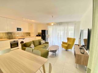 T3 avec terrasse proche de TOUT Parking tram - 0