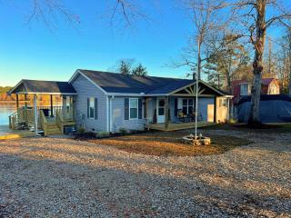 Turtle Town Bungalow on Lake Murray - RV Parking Available - Lake Murray Shores - 7