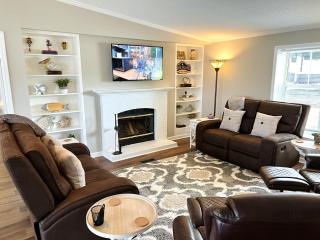 Turtle Town Bungalow on Lake Murray - RV Parking Available - Lake Murray Shores - 1