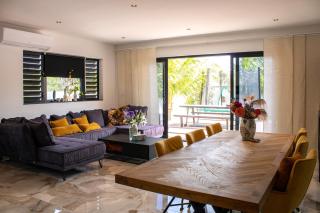 Villa - Sleeps 8 with Pool and Seaview - 1