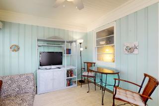 Fran's Beach House - 3