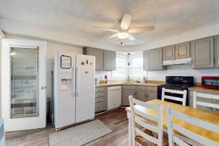 Fran's Beach House - 1