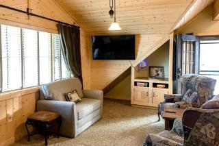 Poppy's Place Studio - 8