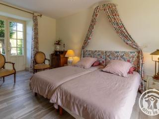 Séjour de charme avec piscine à Saint-Georges-sur-Layon, proche de Saumur et des châteaux de la Loire - FR-1-622-81 - Méa - 1