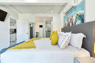 Luxurious Sol Marino Suite - 6