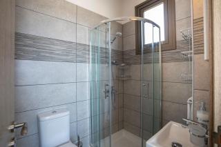 Extraordinary Protaras Villa Villa Leone 3 Bedrooms Private Outdoor Pool Furnished Sun Terrace Shaded Furnished Terrace Private Garden , - Protaras - 4