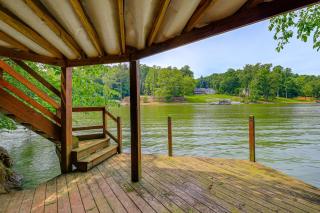 Peaceful South Holston Lake Cabin with Dock and Deck! - 9