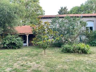Logement au calme entoure d un grand jardin - Falleron - 0