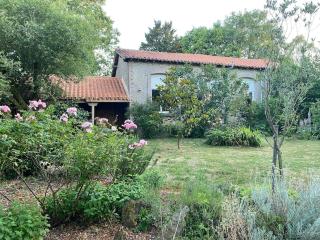 Logement au calme entoure d un grand jardin - 4