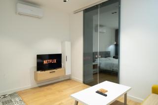 Cosy Urban Central Apartment - Tirana - 4
