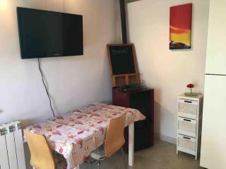 ANDORA, Villa INDIPENDENTE, ammessi ANIMALI, entrata e Giardino Dehor privato, luogo rigenerante ,SOLARIUM,Pace e relax,parcheggio privato gratuito - 7