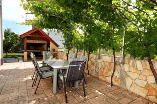 Nevistic Apartmani Trogir - Trogir - 7